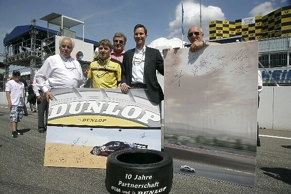 DTM: Dunlop celebrates 10 years with the DTM