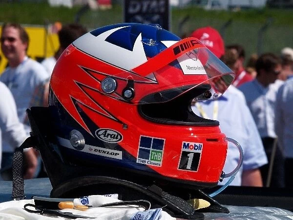DTM: Helmet of Gary Paffett Laureus AMG-Mercedes C-Klasse