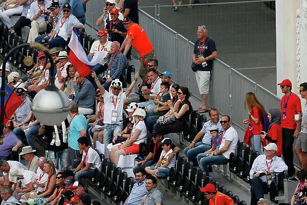 F1, Formula 1, Formula One, Crowd, Spectator, Atmosphere. Spectators