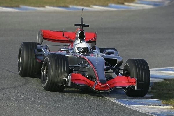 F1 Testing. Jerez, Spain. 15th December 2006. Fernando Alonso (McLaren MP4-21 Mercedes). Action. World copyright: Andrew Ferraro / LAT Photographic. Ref: Digital imageZP9O5518.jpg