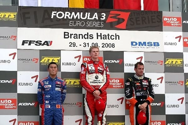 F3 Euroseries: Koudai Tsukakoshi Manor Motorsport, Nico Hulkenberg ART Grand Prix and Yann Clairay SG Formula on the podium