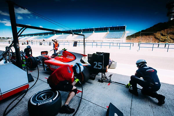 F80P9330. 2016 GP2 Series Testing.. Jerez, Spain.