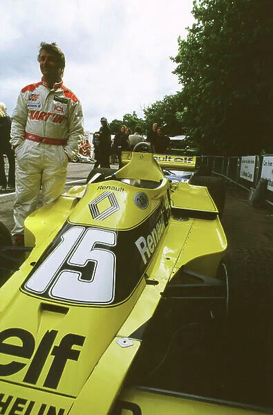 Festival of speed Goodwood, England 16-18th June 2000 Rene Arnoux next to the Renault World LAT Photographic