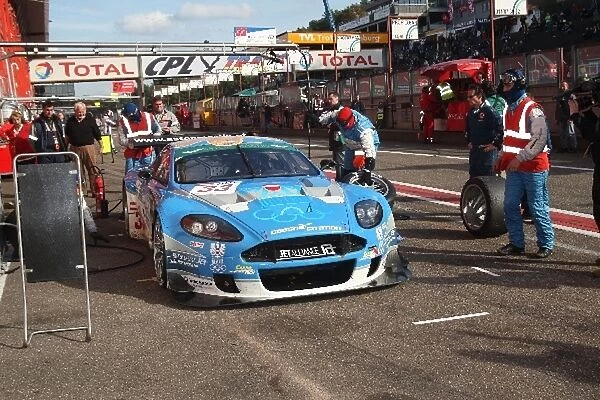 FIA GT Championship: Ryan Sharp Jetalliance Aston Martin DBR9