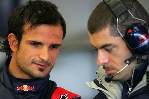 Formula 1 Testing: Vitantonio Liuzzi tests for Red Bull Racing