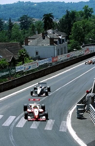 Formula 3 Euroseries: Race 1 winner Ryan Briscoe, Prema Powerteam Dallara Opel, leads the field up the hill