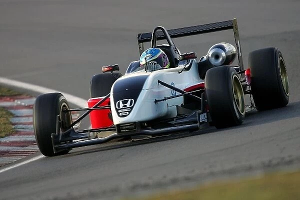 Formula 3 Testing: Oliver Jarvis Carlin Motorsport