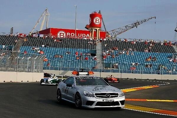 Formula BMW Europe: The safety car leads the field