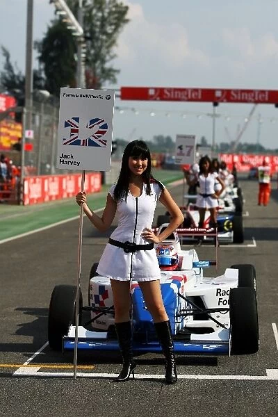 Formula BMW Pacific: Grid girl for Jack Harvey Eurasia Motorsport