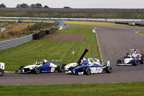 Formula BMW UK Championship: Action at the start of race 2