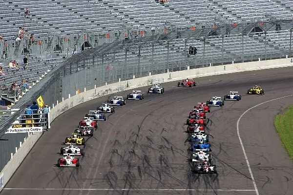 Formula BMW UK Championship: The grid lines up for the first race