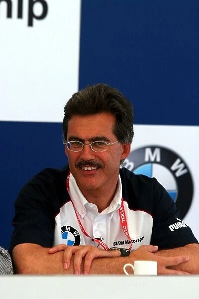 Formula BMW UK Championship: Mario Theissen during a press conference with the BMW drivers