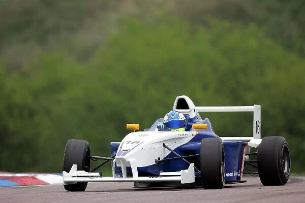 Formula BMW UK: Jonathan Legris Pegasus Motorsport gets sideways