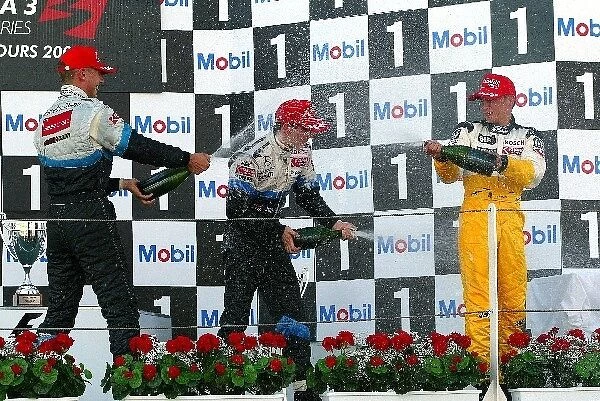 Formula Three Euro Series: The podium: Eric Salignon ASM Formule 3, second; Jamie Green ASM Formule 3 winner; Loic Duval Opel Team Signature, third