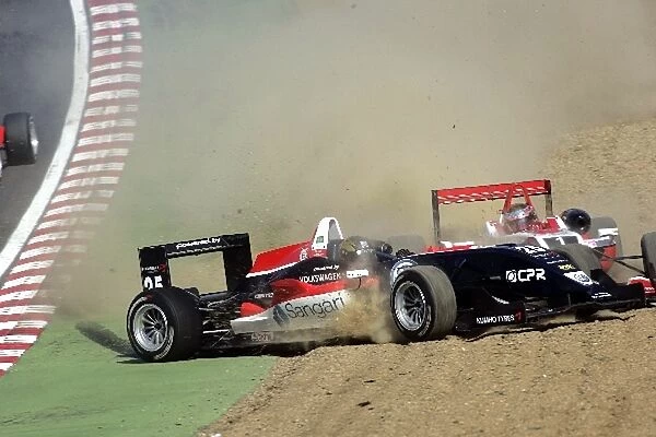 Formula Three Euroseries: Race 1 crash between Tiago Geronimi Signature and Jules Bianchi ART Grand Prix