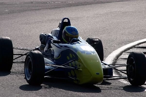 Formula Ford Testing: DIGITAL IMAGE: Formula Ford Testing, Snetterton, England, 17 March 2003