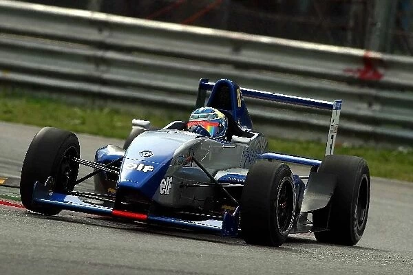 Formula Renault 2000: Pastor Maldonado Cram Competition