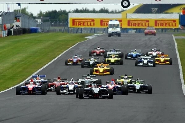 Formula Renault V6 Eurocup: Jose-Maria Lopez DAMS leads at the start of the race