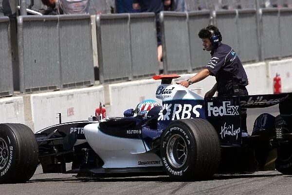 Formula One Testing: Alex Wurz Williams FW28