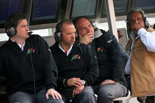 Formula One Testing: Andy Stevenson Force India F1 Team Manager, Mike Gascoyne Force India F1 Chief Technical Officer, Colin Kolles Force India