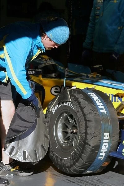 Formula One Testing: Bridgestone tyres on the Renault