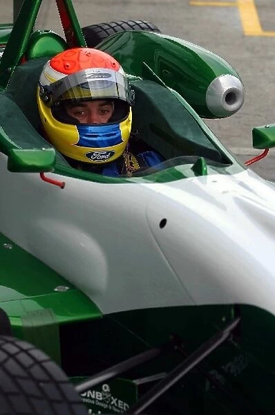 Formula Three Testing: Bryan Sellars tests for British F3 team Sweeney Racing