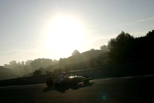 Formula One Testing: Early morning testing