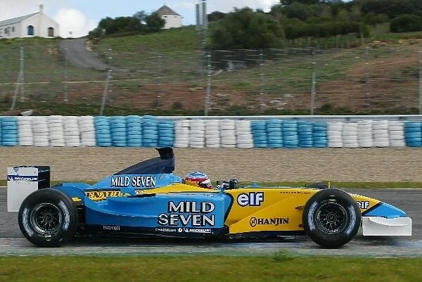 Formula One Testing: Fernando Alonso Renault R02