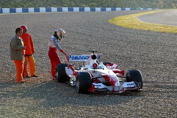 Formula One Testing: Franck Perera Toyota TF106 spins into the gravel