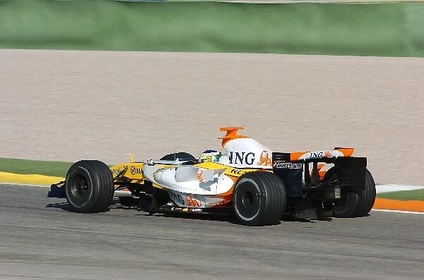 Formula One Testing: Giancarlo Fisichella Renault R27