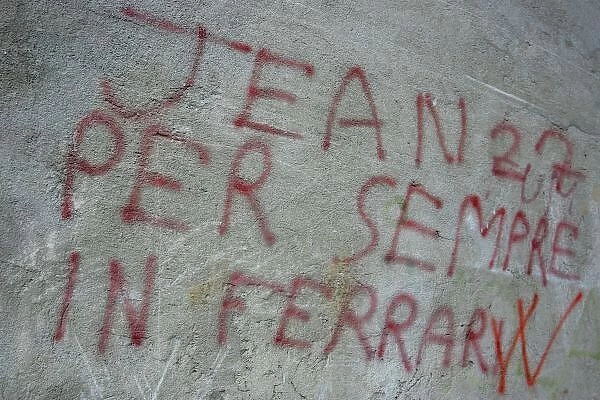 Formula One Testing: Graffiti underneath the Old banking
