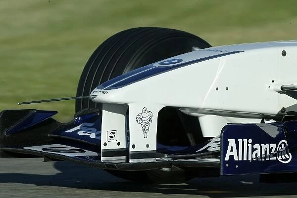 Formula One Testing: Juan Pablo Montoya tests the BMW Williams FW24 with a device on the front nose