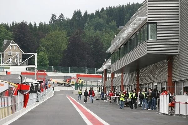 Formula One Testing: The new pitlane construction at Spa