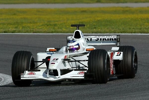 Formula One Testing: Olivier Panis tests the BAR Honda 004