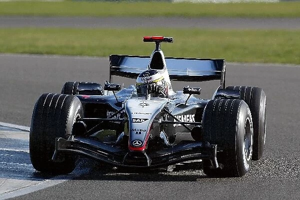 Formula One Testing: Pedro de la Rosa McLaren Merecedes MP4  /  19