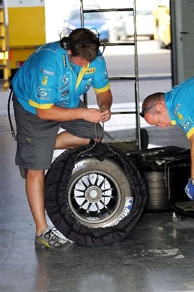 Formula One Testing: Renault mechanics with Michelin tyres