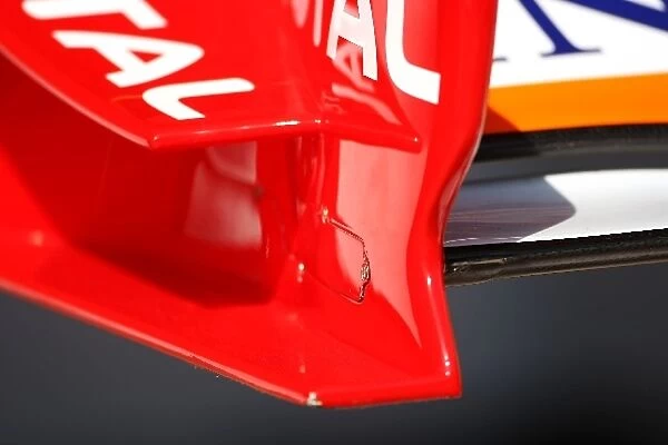 Formula One Testing: Renault R29 front wing detail