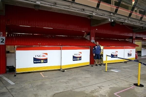 Formula One Testing: Renault Screens in front of the garage