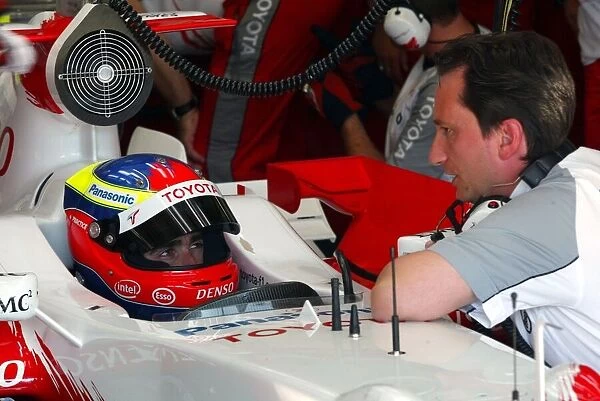 Formula One Testing: Ricardo Zonta Toyota TF106 Third Driver with an engineer