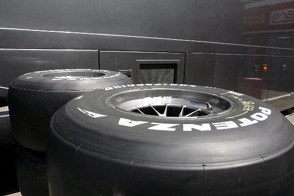 Formula One Testing: Slicks tyres ready for the Force India F1 Team