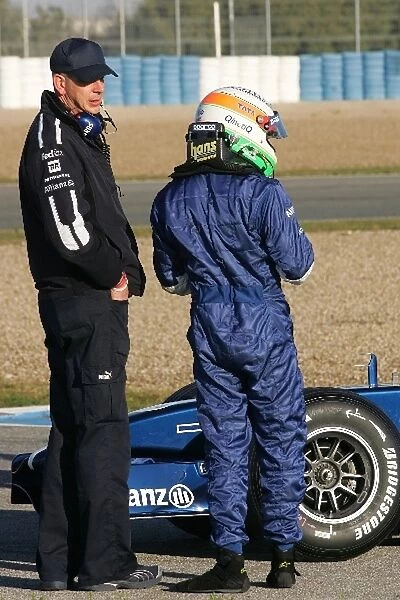 Formula One Testing: Tim Newton Williams test team manager with Narain Karthikeyan tests for Williams
