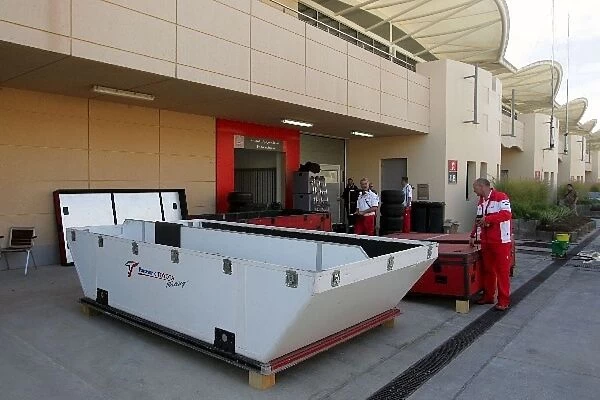 Formula One Testing: Toyota begin to pack away their equipment