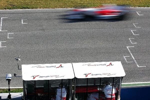 Formula One Testing: The Toyota pitwall gantry