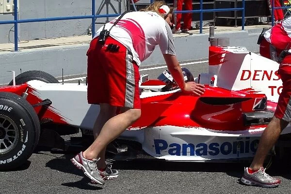 Formula One Testing: Toyota TF106 aerodynamic detail