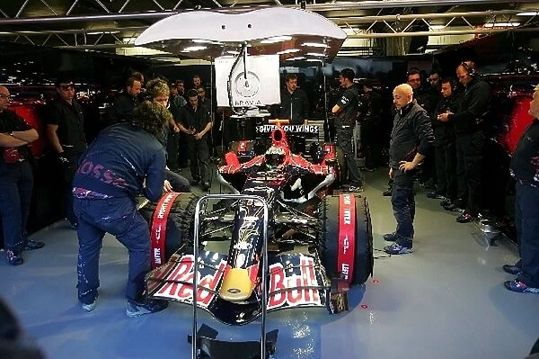 Formula One Testing: Vitantonio Liuzzi Scuderia Toro Rosso STR2