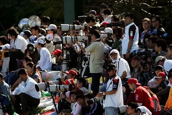 Formula One World Championship: The amateur photographers in the crowd have equipment to rival the professionals