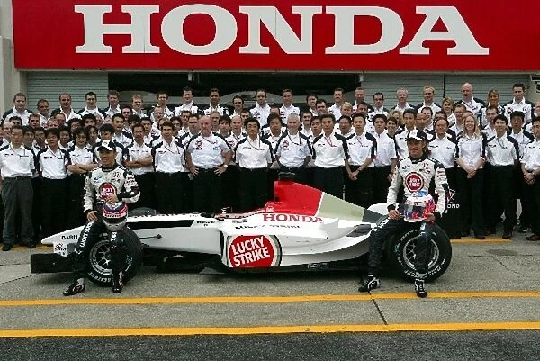 Formula One World Championship: The BAR Honda Team group photo with Takuma Sato BAR and Jenson Button BAR