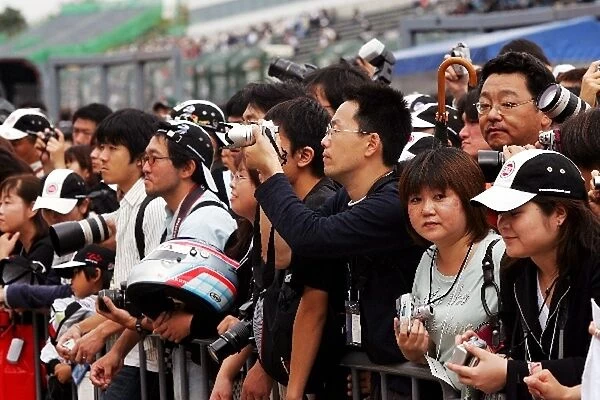 Formula One World Championship: BAR and Takuma Sato BAR fans during the pit walkabout