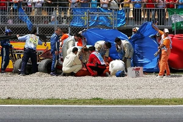 Formula One World Championship: The big accident sufferred by Heikki Kovalainen McLaren MP4  /  23