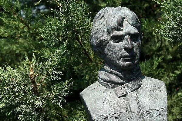 Formula One World Championship: A bronze bust of Nelson Piquet in the F1 Park of Fame